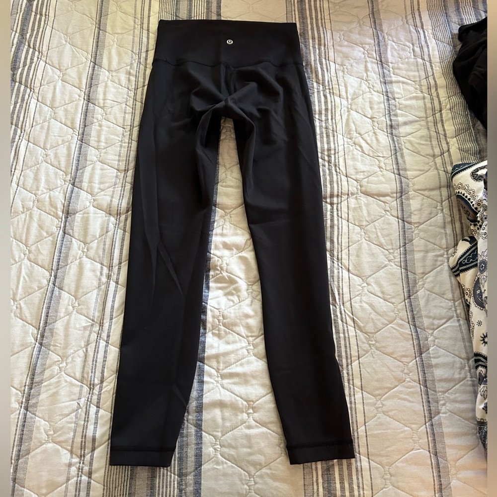 Lululemon align cropped (25”) leggings super soft size 6